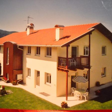 Appartments Am Wiesenrand Nova Ponente Exteriör bild